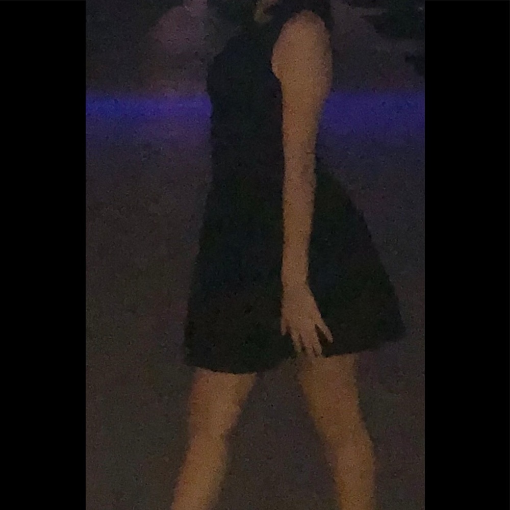 Gorgeous White House Black Market dress